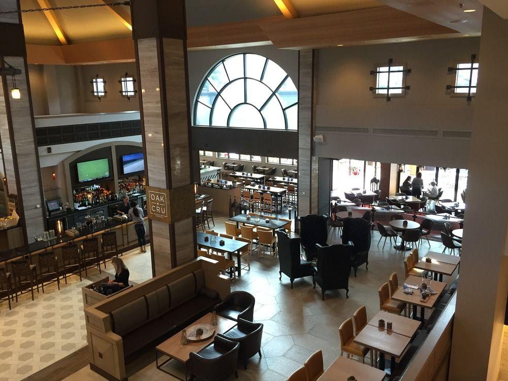 The Royal Kelowna - Bellstar Hotels & Resorts Экстерьер фото